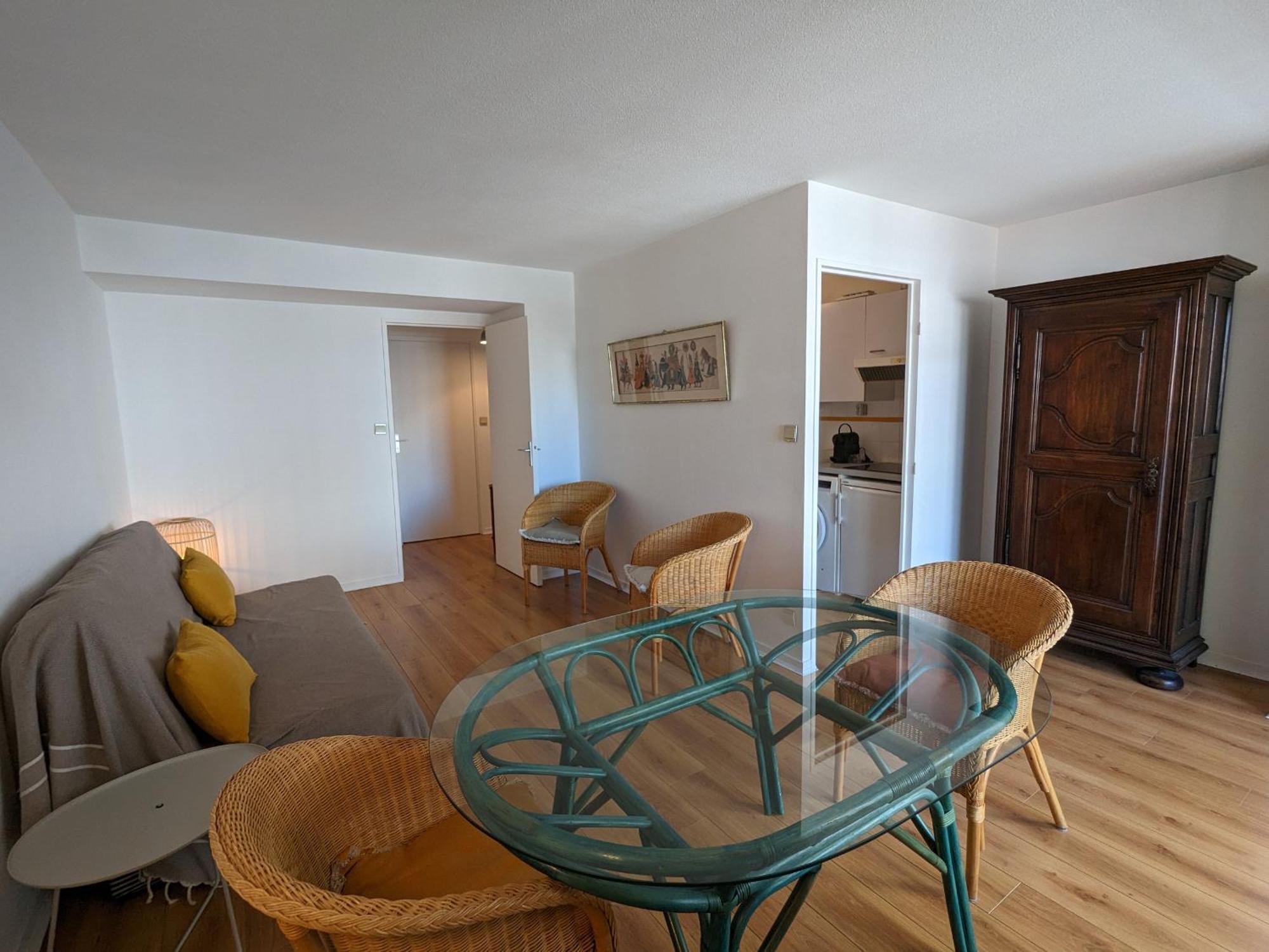 Arcachon Centre: Beau T2 53M² Avec Terrasse, Parking, Ascenseur, Proche Plage Et Commerces - Fr-1-420-93 Экстерьер фото